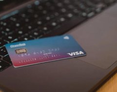 信用卡分期还款，免息等于免费吗？